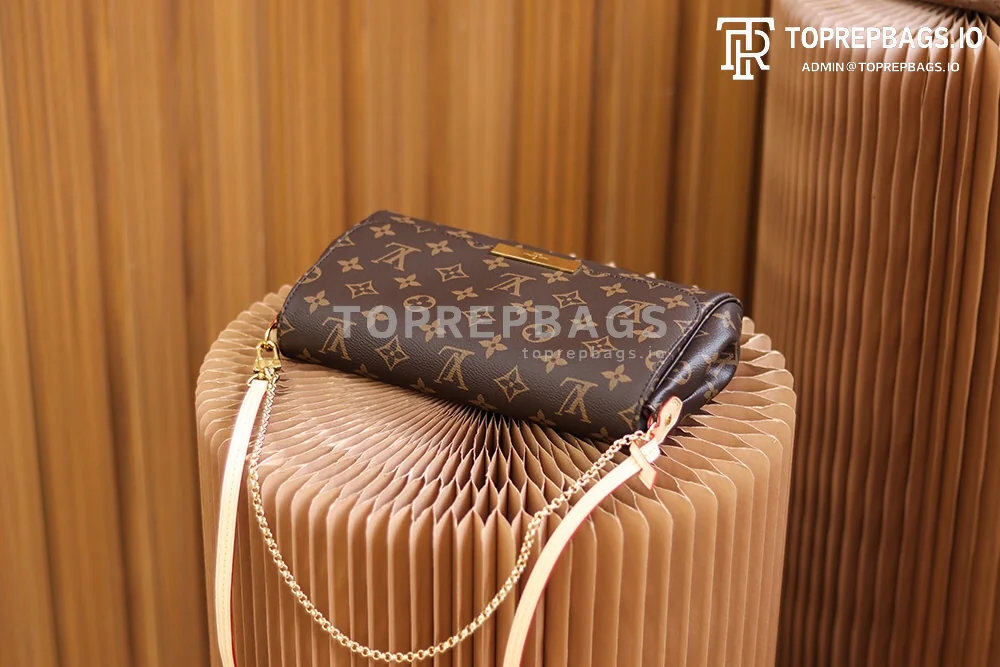 i1621589999_5420_6 Louis Vuitton Favorite in Brown