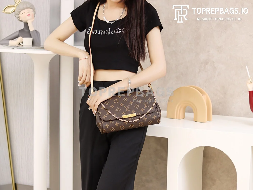 i1621590652_762_4 Louis Vuitton Favorite in Brown
