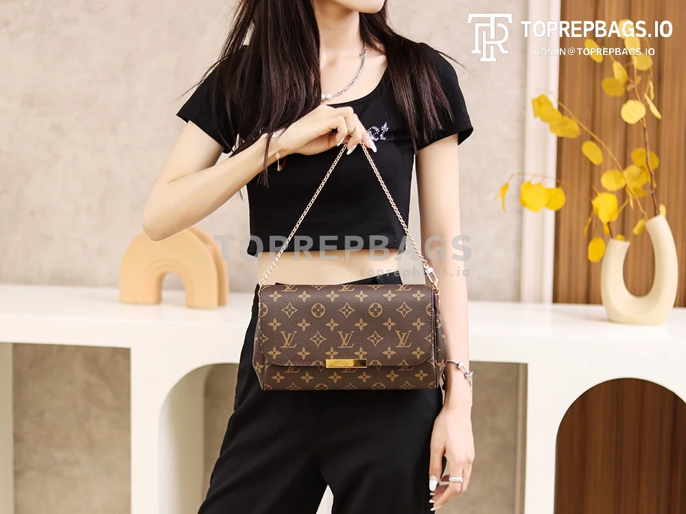 i1621590674_7980_0 Louis Vuitton Favorite in Brown