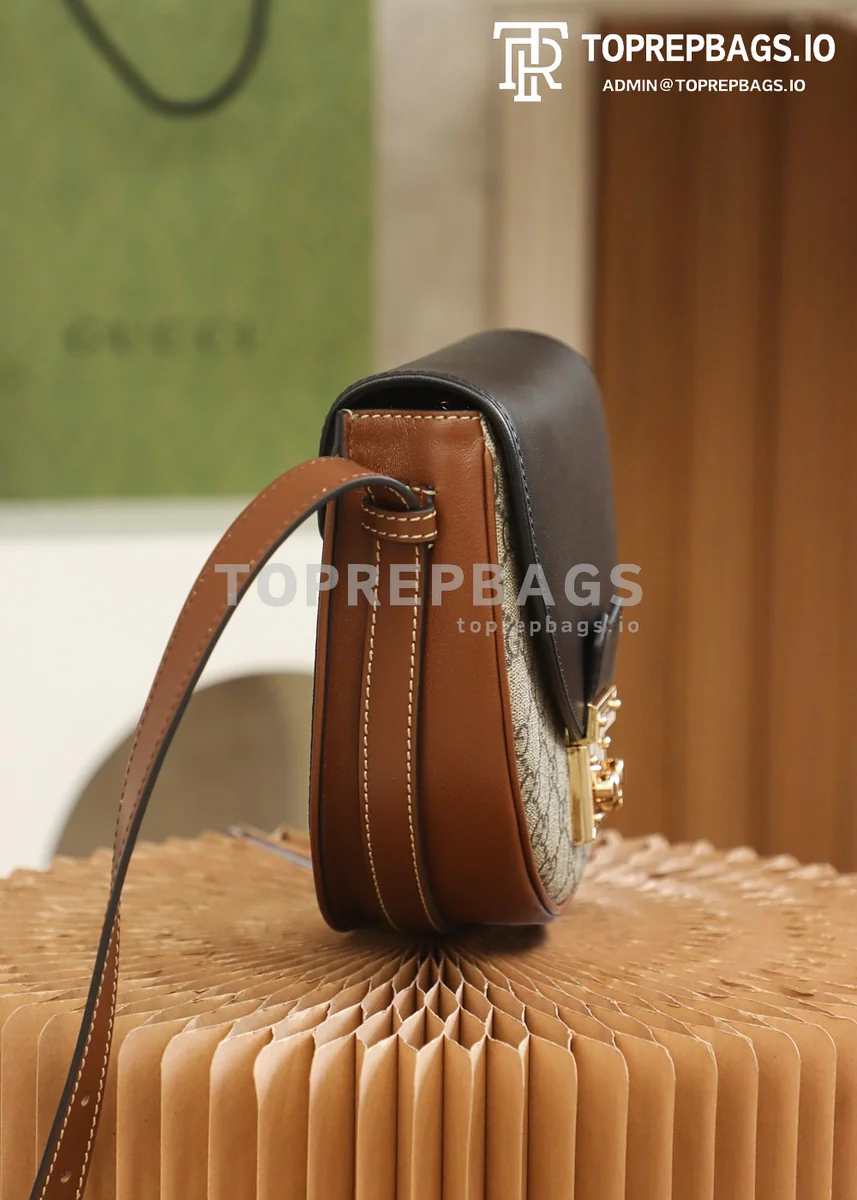 i1623393654_5233_2 Gucci Padlock in Beige