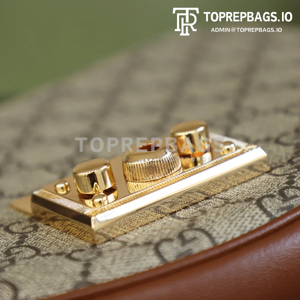 i1623394149_4000_4 Gucci Padlock in Beige