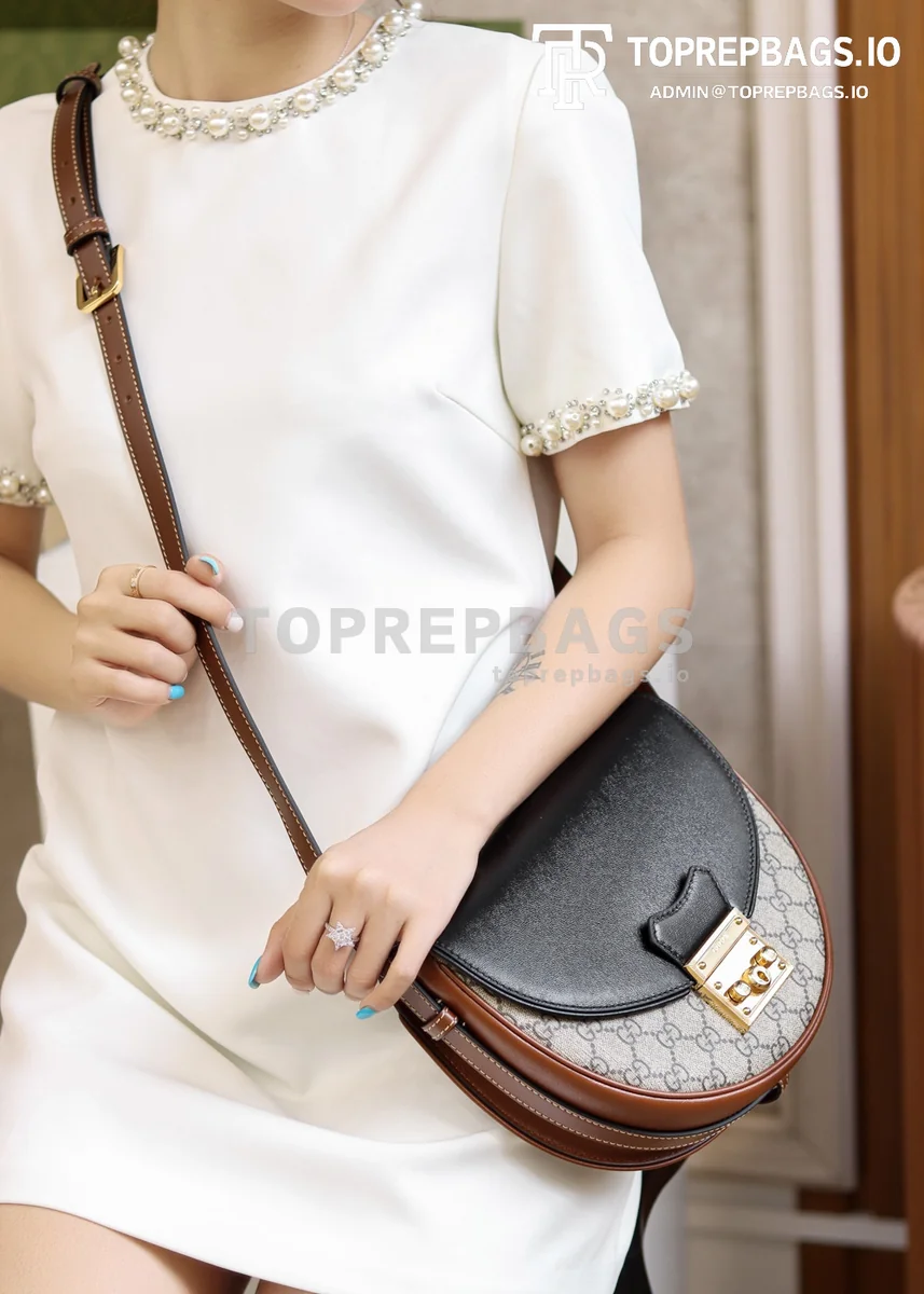 i1623394257_191_2 Gucci Padlock in Beige