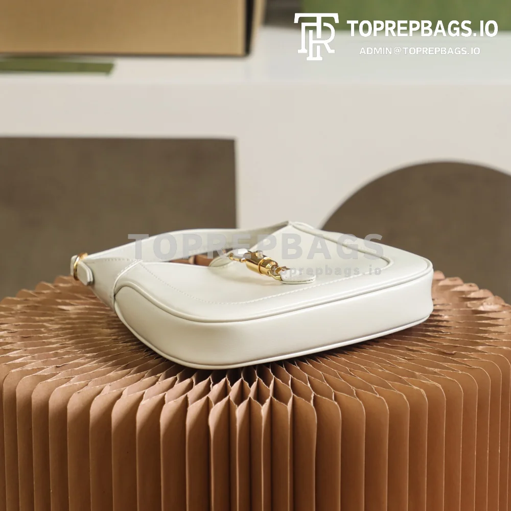 i1625473437_6421_6 Gucci Jackie 1961 Mini in White