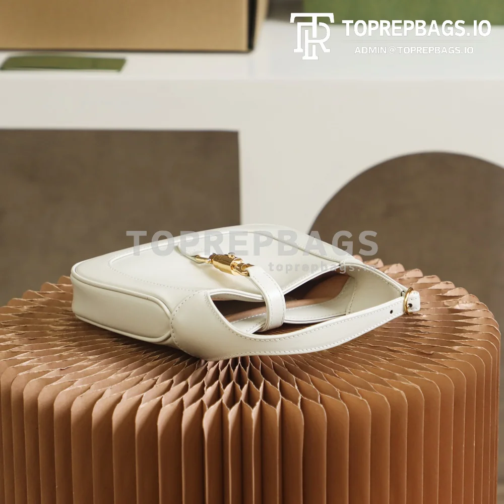 i1625473437_7840_4 Gucci Jackie 1961 Mini in White