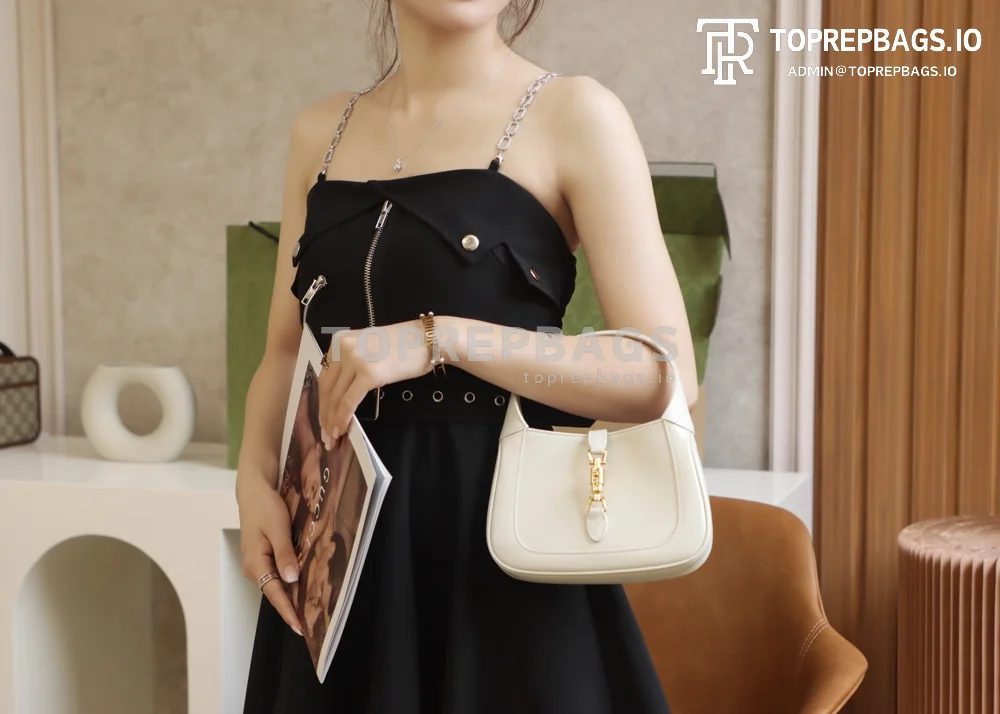i1625473537_2401_4 Gucci Jackie 1961 Mini in White
