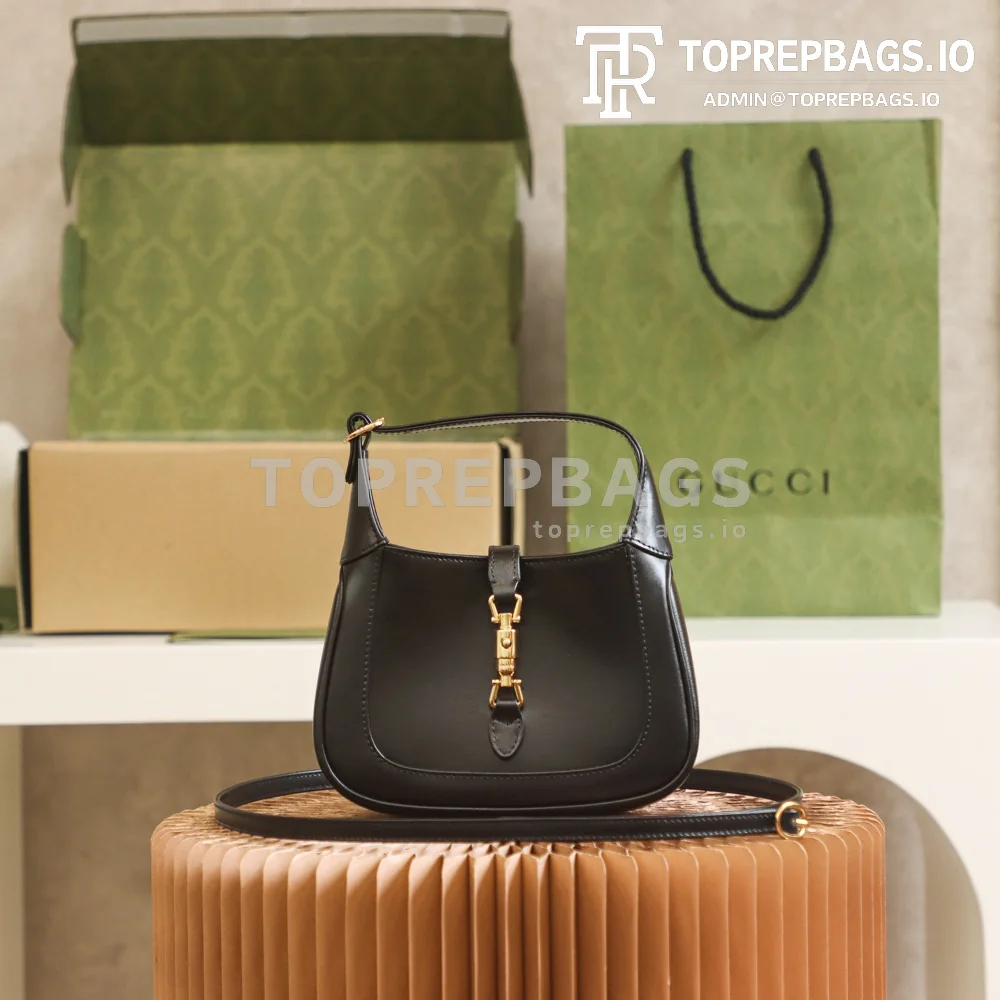 i1625473641_6940_0 Gucci Jackie 1961 Mini in Black