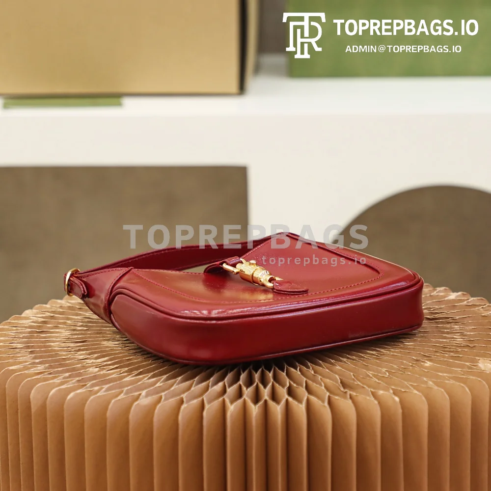 i1625481220_7026_6 Gucci Jackie 1961 Mini in Red