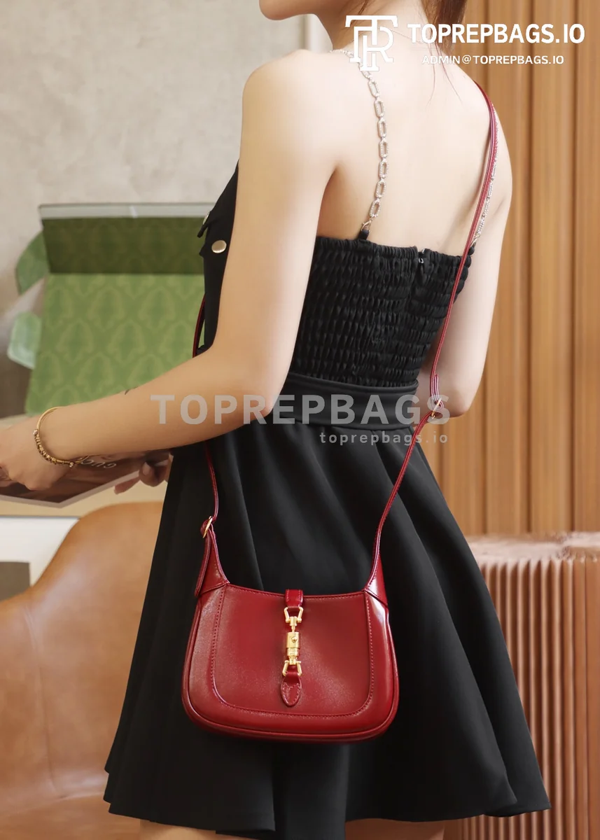 i1625481366_2705_5 Gucci Jackie 1961 Mini in Red