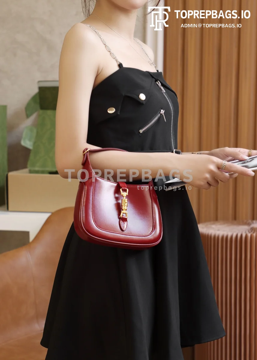i1625481366_4592_0 Gucci Jackie 1961 Mini in Red
