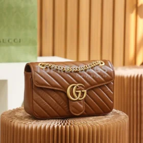 Gucci GG Marmont Small in Brown
