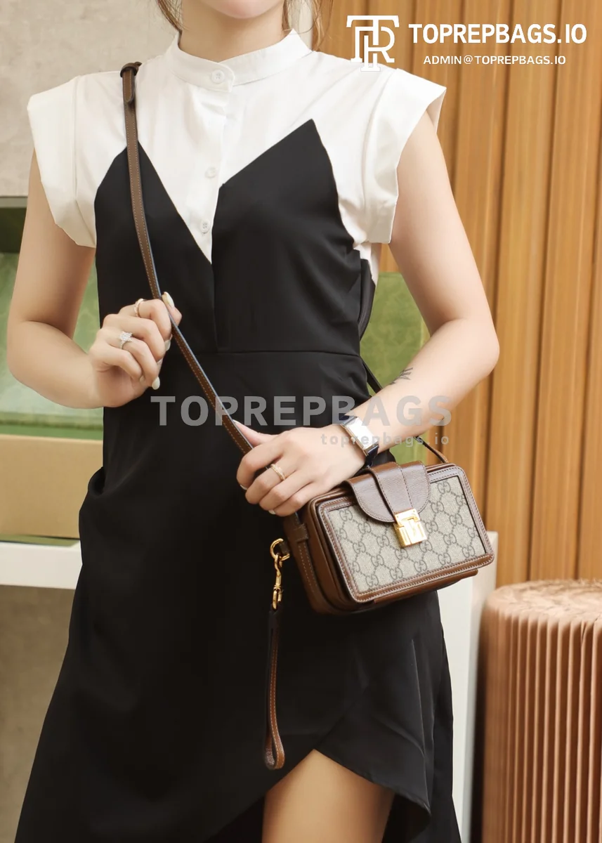 i1634109753_5296_0 Gucci Mini Handbag in Beige