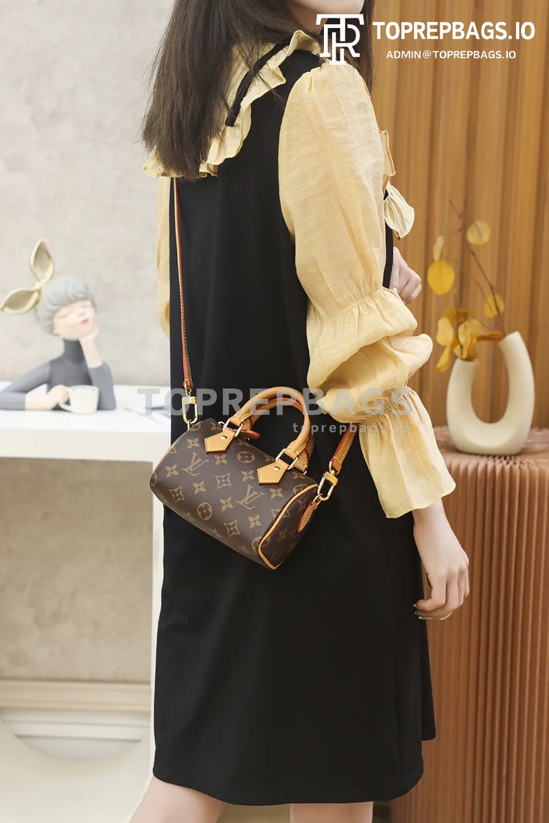i1648635240_6264_6 Louis Vuitton Speedy in Brown