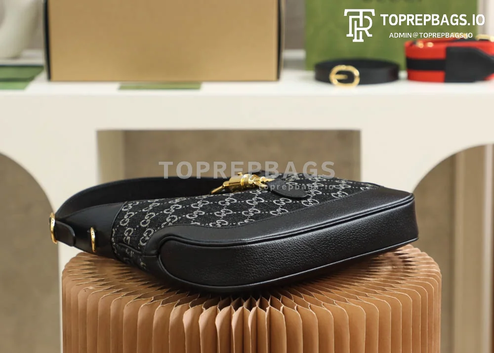 i1649496543_1021_7 Gucci Jackie 1961 in Black