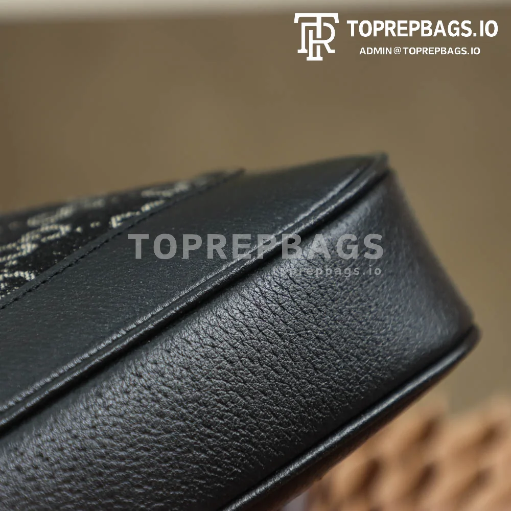 i1649496623_8620_0 Gucci Jackie 1961 in Black