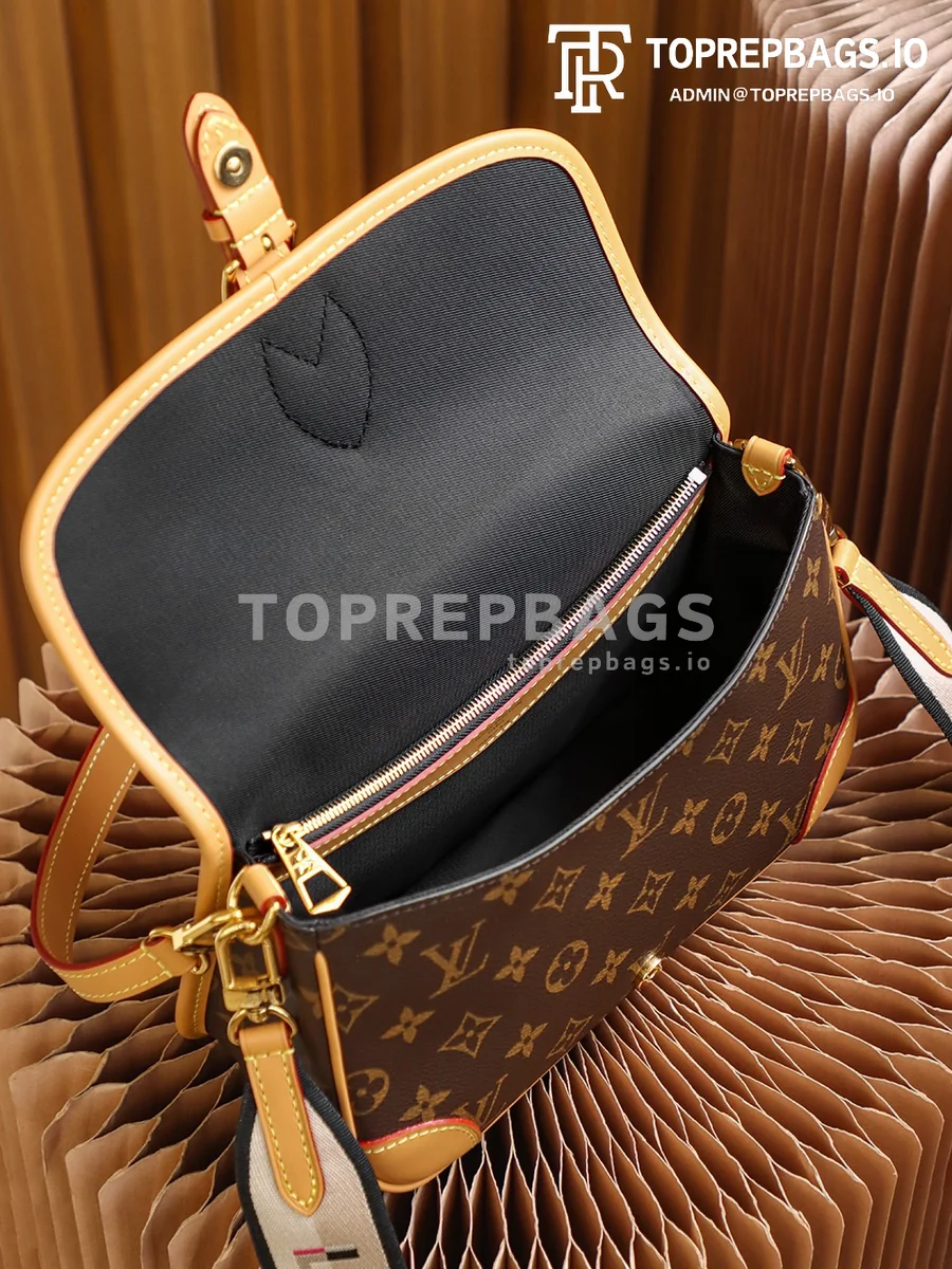 i1653241645_256_8 Louis Vuitton Diane Hobo in Brown