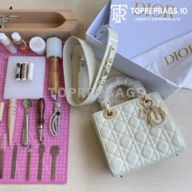 i1659413369_7223_0 Dior D-Joy in Ivory