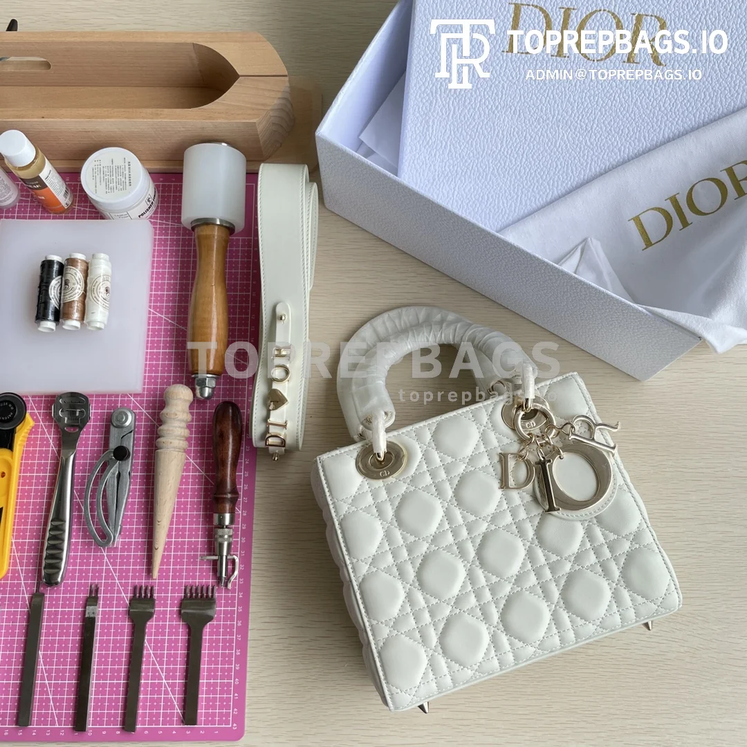 i1659586059_185_0 Dior D-Joy in White