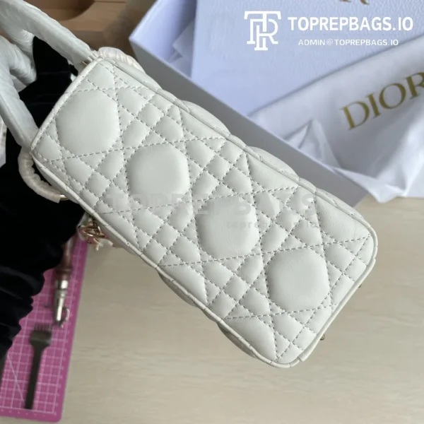 i1659586059_2028_5 Dior D-Joy in White