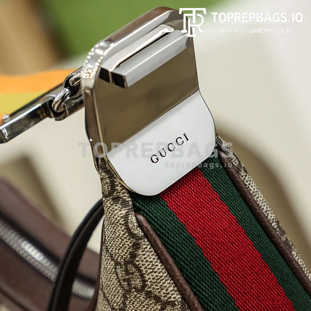 i1662567730_1967_0 Gucci Attache in Beige