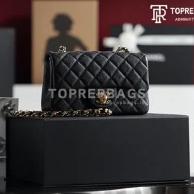 Chanel Classic Flap Mini in Black