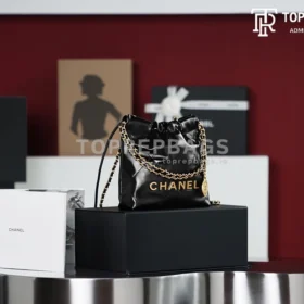 i1683190250_2899_0 Chanel Mini22 Bag in Black