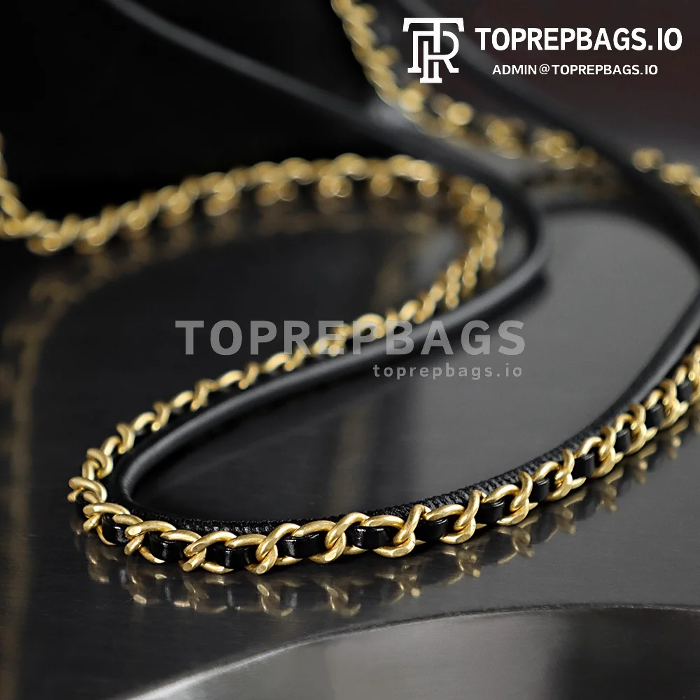 i1683190302_4942_2 Chanel Mini22 Bag in Black