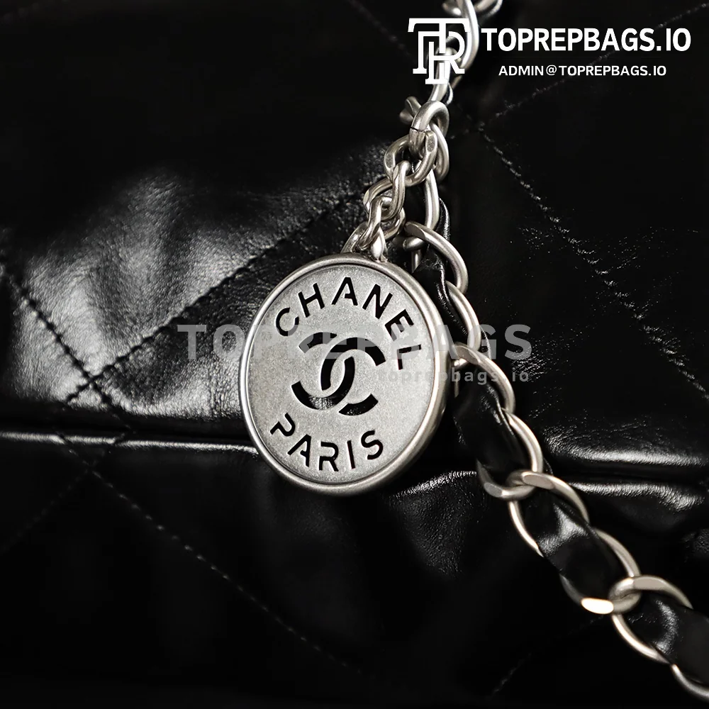 i1683975600_2947_1 Chanel 22 Bag Medium in Black