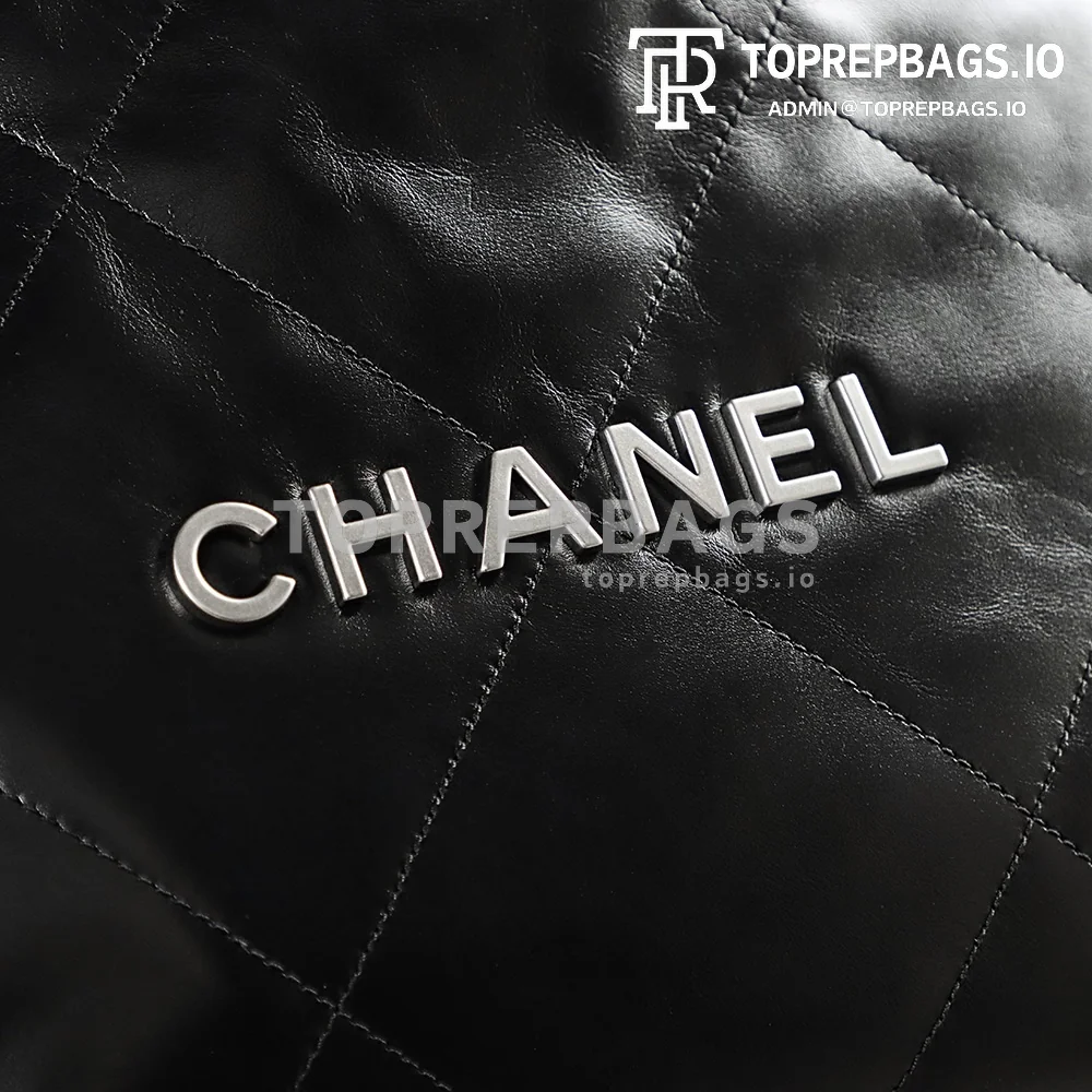 i1683975600_9241_0 Chanel 22 Bag Medium in Black