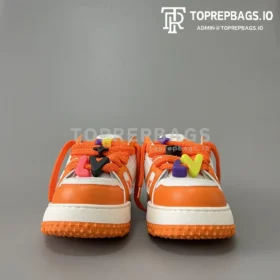 Louis Vuitton in Orange