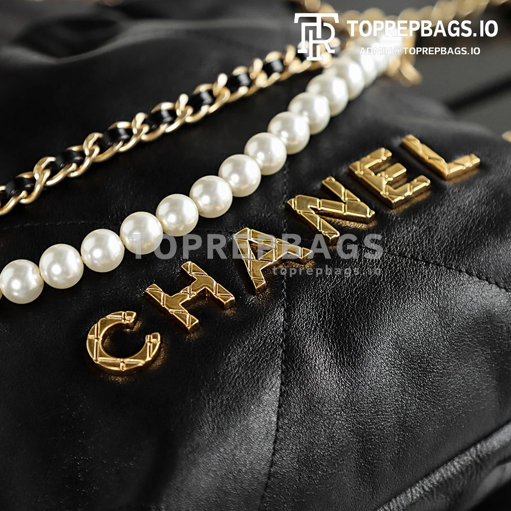 i1685267479_2847_0 Chanel 22 Bag MINI in Black