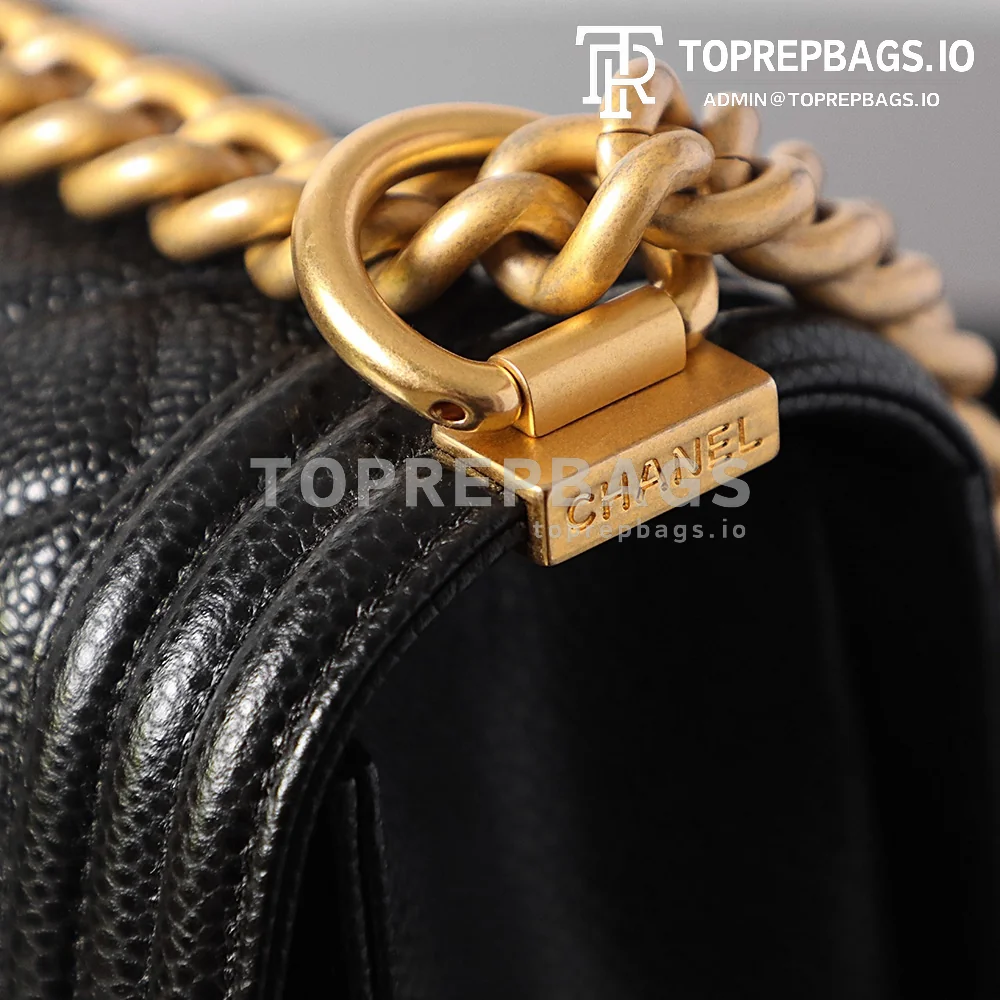 i1689331917_400_7 Chanel Boy Chanel Medium in Black