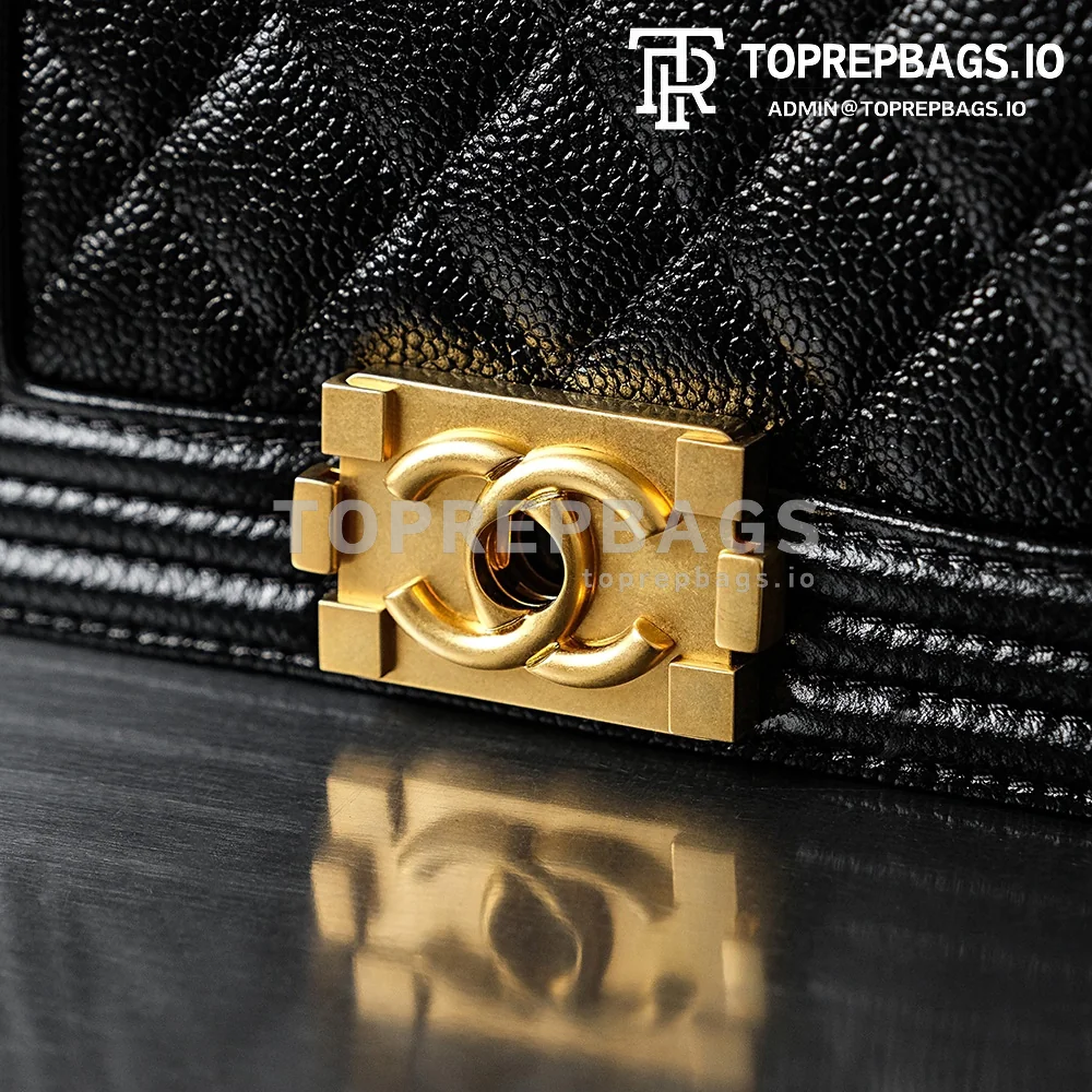 i1689332310_562_6 Chanel Boy Chanel Mini in Black