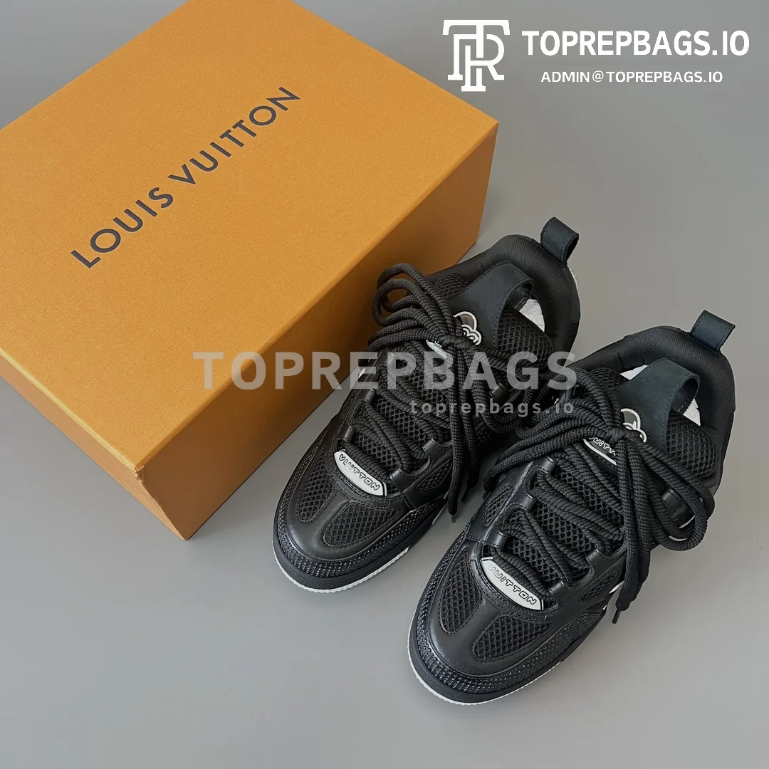i1689611116_312_8 Louis Vuitton in Black