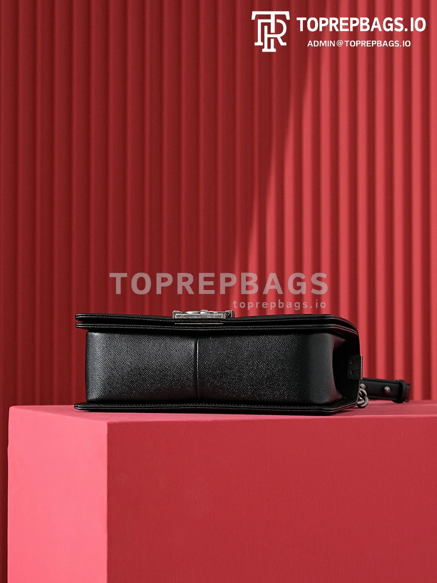 i1690444067_7176_4 Chanel Le Boy Medium in Black