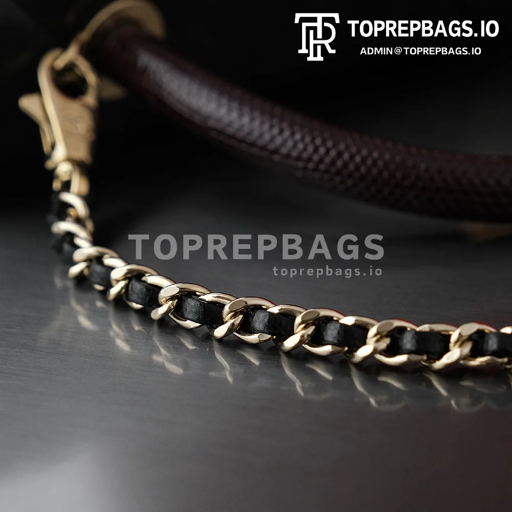 i1690967437_765_4 Chanel Coco Handle in Black