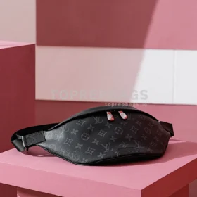 Louis Vuitton Discovery Bumbag Small in Black