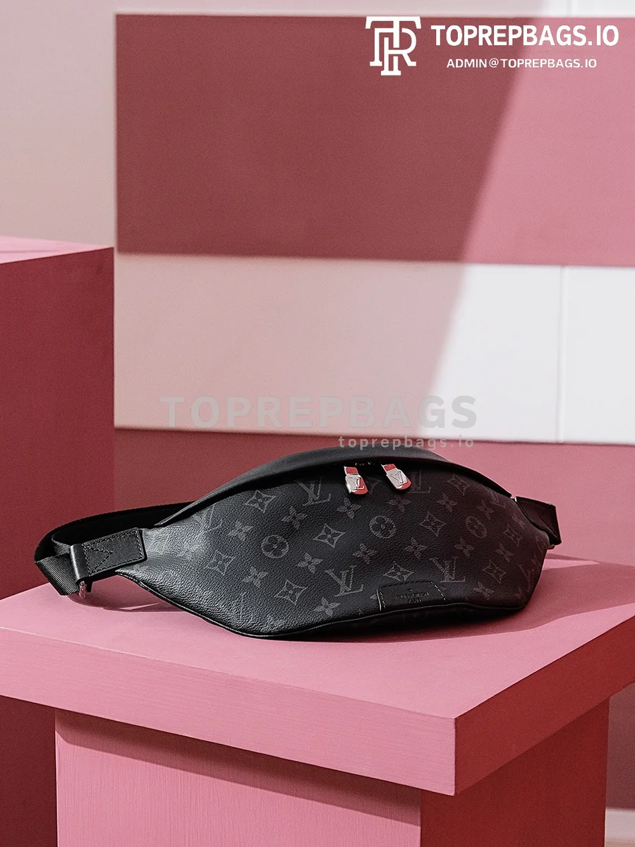 i1693820677_3818_8 Louis Vuitton Discovery Bumbag Small in Black