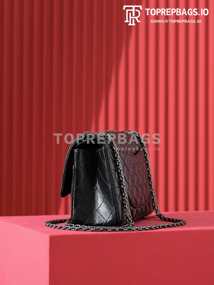 i1695895014_1178_1 Chanel 2.55 in Black