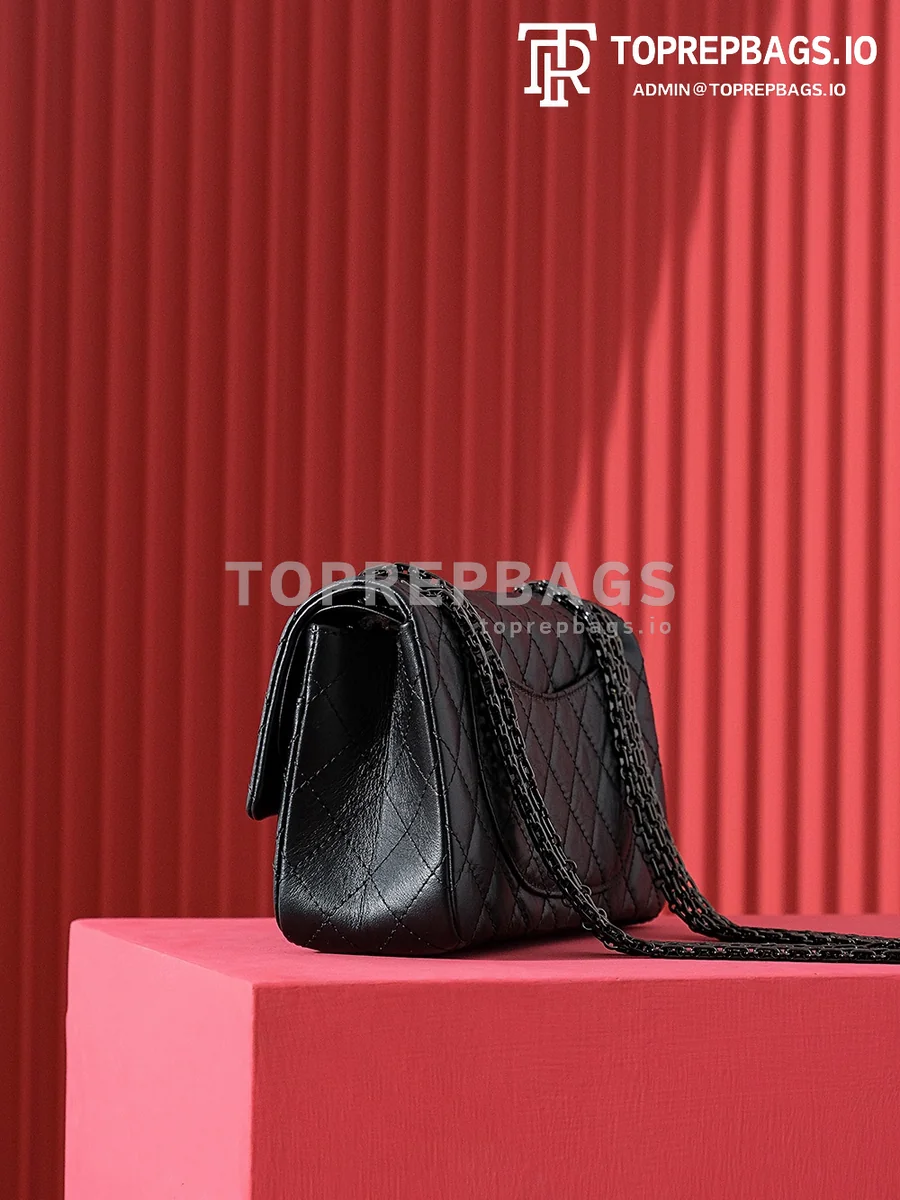 i1695895386_525_1 Chanel 2.55 in Black