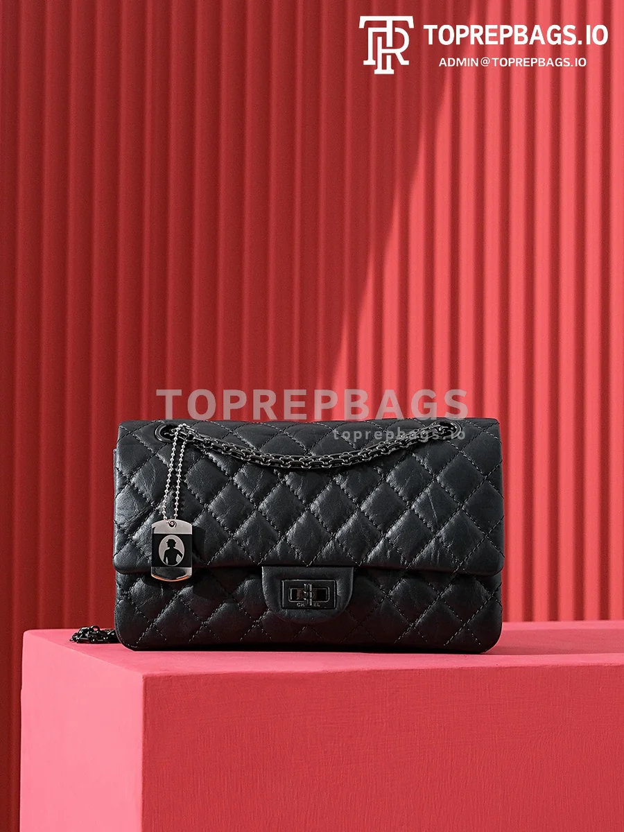 i1695895386_5472_0 Chanel 2.55 in Black