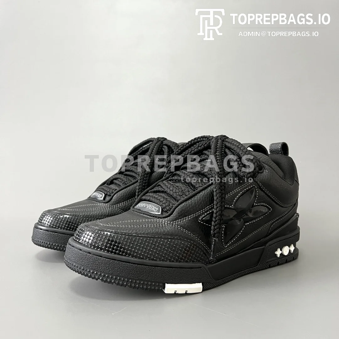 i1696786152_3419_0 Louis Vuitton in Black
