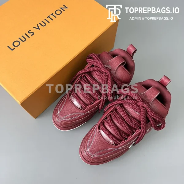 i1696786180_101_8 Louis Vuitton in Burgundy