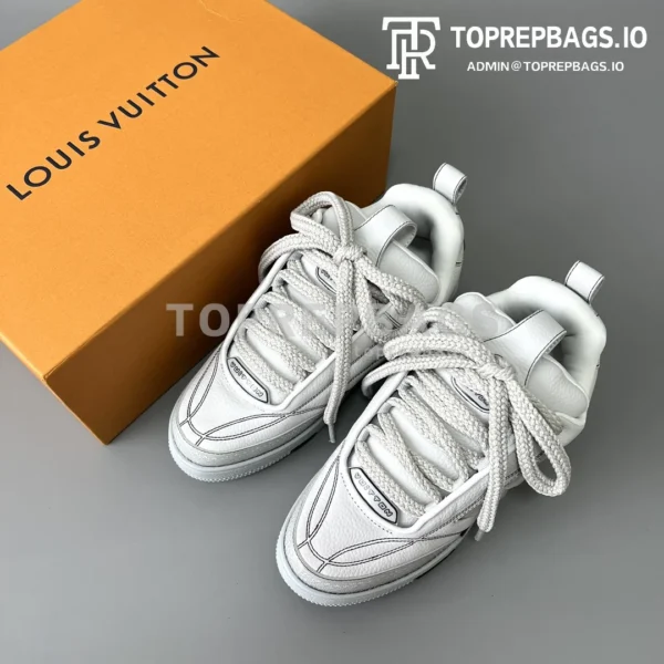 i1696786242_173_8 Louis Vuitton in Grey