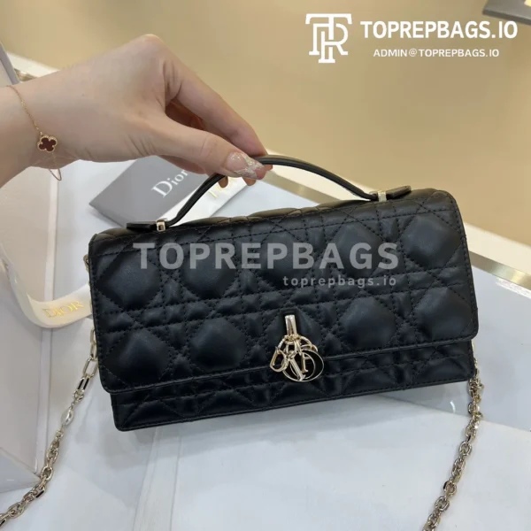 i1697530945_718_0 Dior Miss Dior in Black