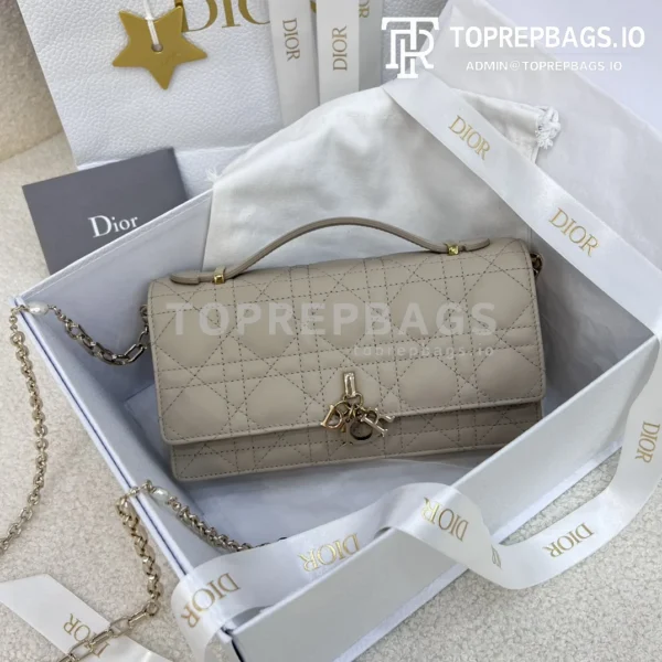i1702634991_934_7 Dior Miss Dior in Taupe