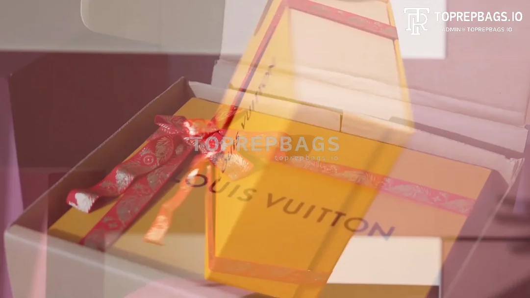 i1703577355_6787_0 Louis Vuitton Felicie Strap & Go in Brown
