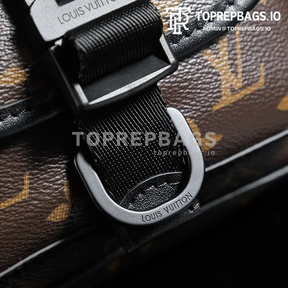 i1726502111_4224_1 Louis Vuitton Quest Messenger in Brown