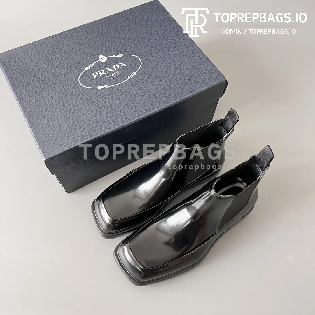 i1729002990_2937_8 Prada in Black