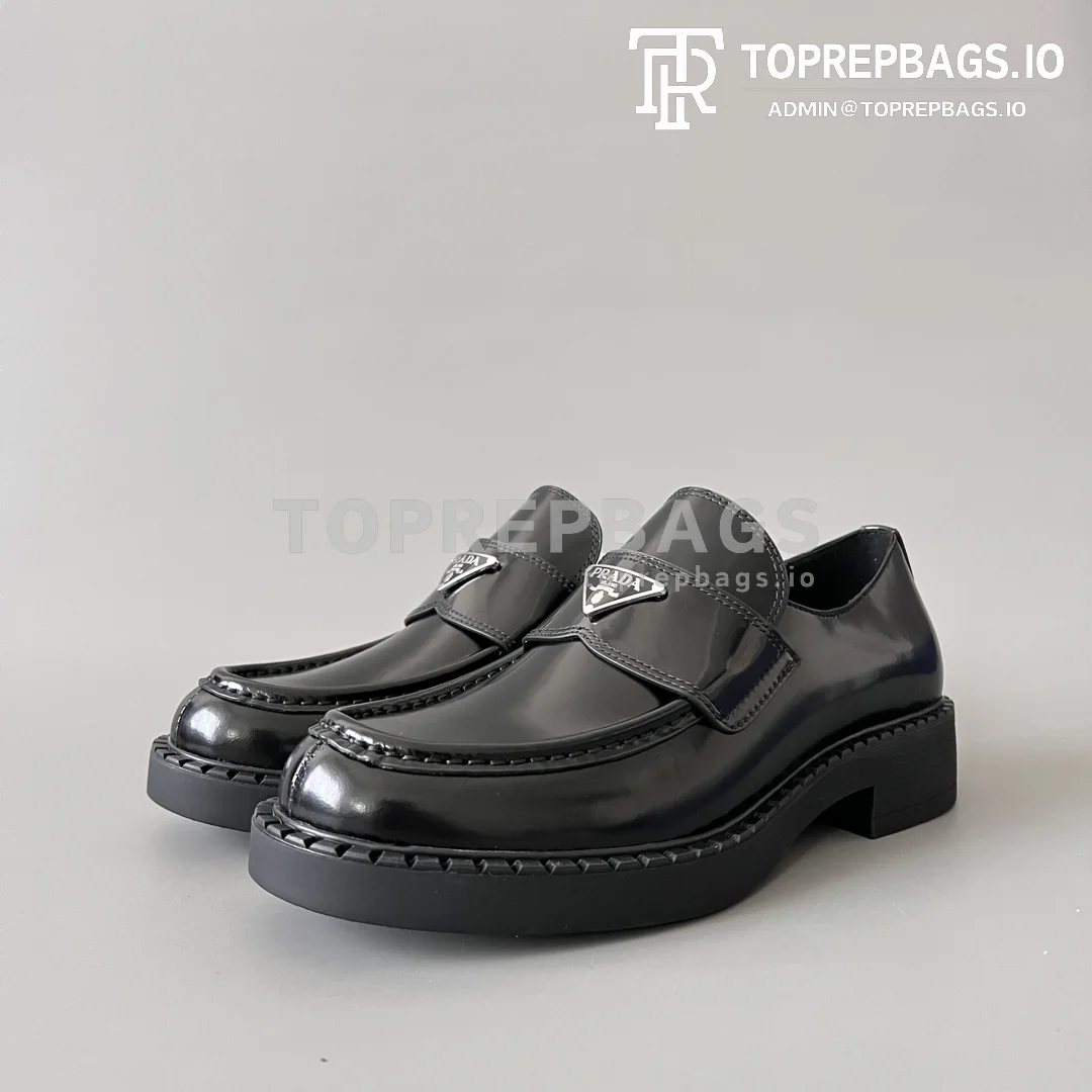 i1734004872_164_3 Prada Monolith in Black