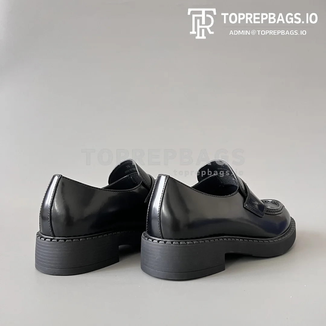 i1734004872_8770_8 Prada Monolith in Black